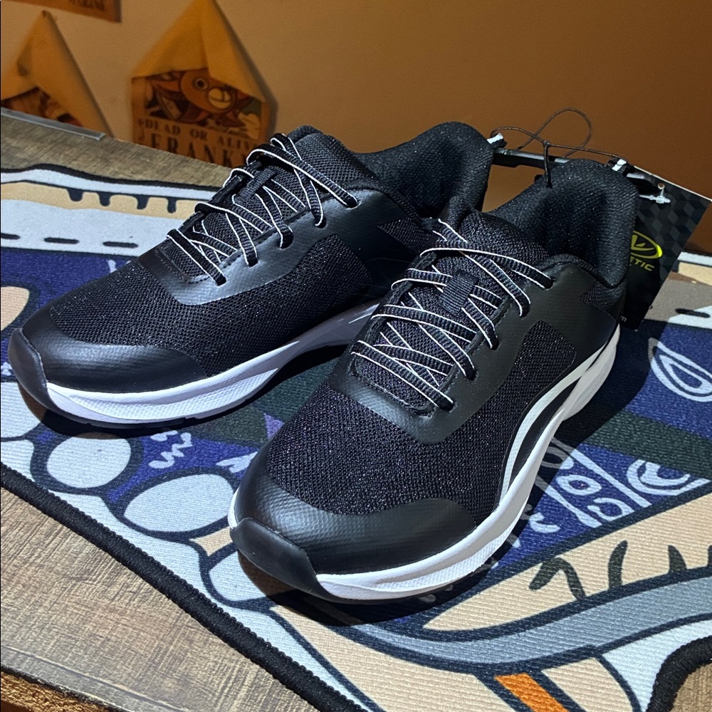 Athletic Works Black and White Women's Sneakers